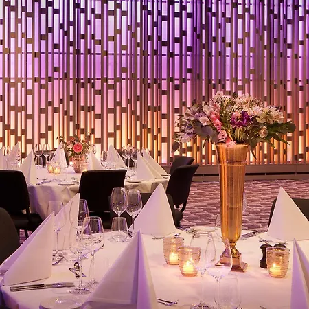 ホテル スカンディック フレスランド エアポート 4*