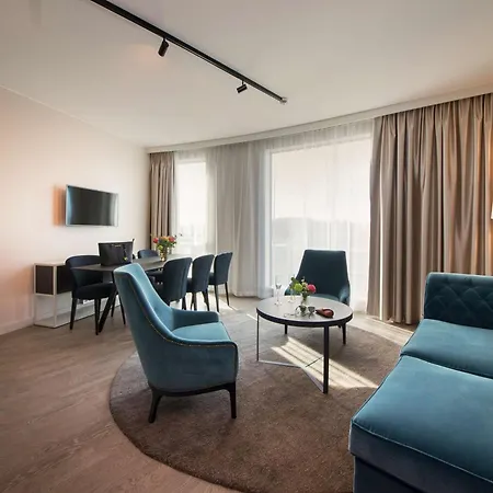 Scandic Flesland Airport 4*